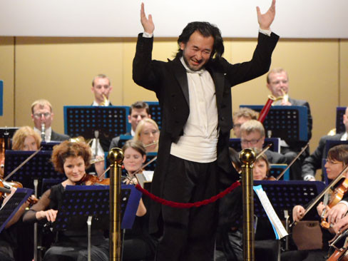 'Âm nhạc đích thực phải chạm tới cảm xúc'