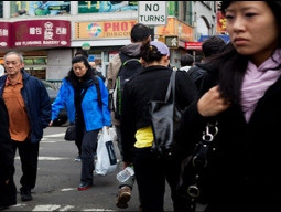 Nhà giàu TQ xếp hàng, chi triệu đô kiếm suất định cư Mỹ, Canada