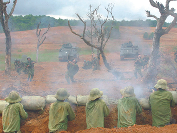 Nhiều sự lạ quanh 'Mùi cỏ cháy'