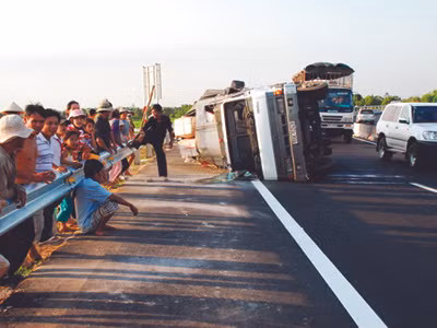 Công trình nghìn tỷ chưa hoàn thành đã xuống cấp