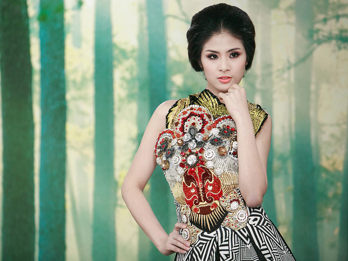 Ngọc Hân tỏa sáng trong đêm cuối Fashion Week 2014