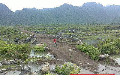 Trưởng thôn gọi loa hò dân dẹp côn đồ