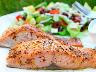Cá hồi Hy Lạp nướng cho ngày đông lạnh