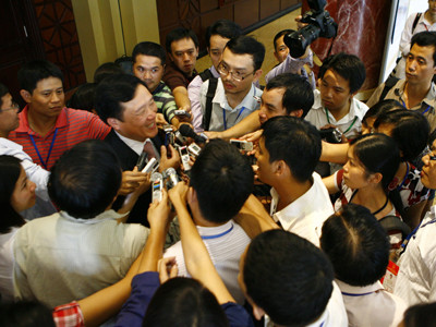 Bổ sung quy định yêu cầu báo chí cung cấp nguồn tin