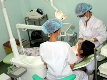 Coi chừng răng sứ dỏm!