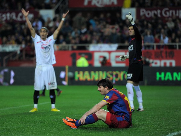 'Độc cô cầu bại' Barcelona bị cầm hòa