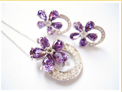 Món quà tặng người yêu thương ngày 8 - 3