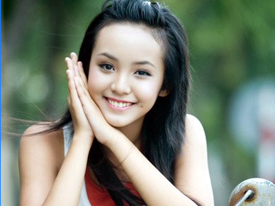 Mẹ người mẫu 12 tuổi: 'Con tôi không chụp ảnh khỏa thân'