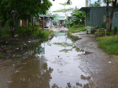 Dân tháo chạy khỏi khu tái định cư