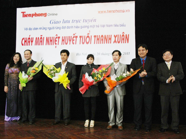 Giao lưu trực tuyến: Cháy mãi nhiệt huyết tuổi thanh xuân