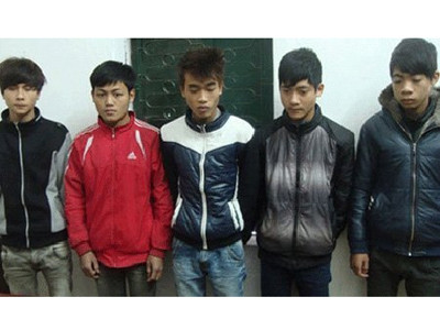 Giải đen cuối năm bằng gái trinh