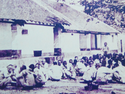 Một bức hình người chắt viên cai ngục Óconnell tặng Bảo tàng Côn Đảo