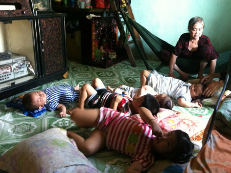 Bảo mẫu 'ba không', biết gửi con đâu khác?