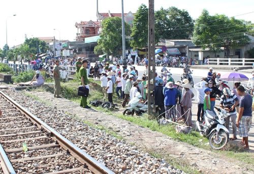 Nghi án giết người tình rồi lao vào tàu hỏa tự sát