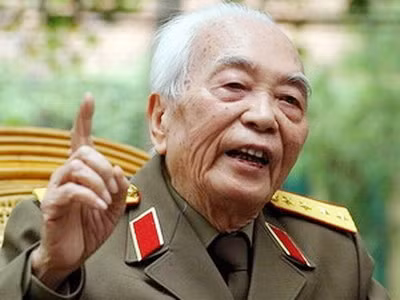 Từ thầy giáo dạy sử thành đại tướng lừng danh