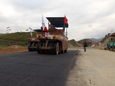 Cao tốc Hà Nội - Lào Cai: Loại 10 nhà thầu