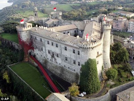 Italia sẽ bán 50 di tích lịch sử