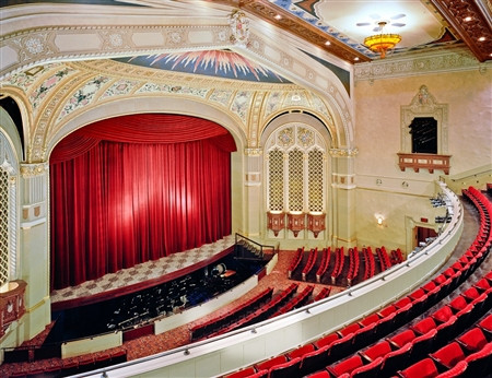 Nhà hát California trước giờ ra mắt iPad mini