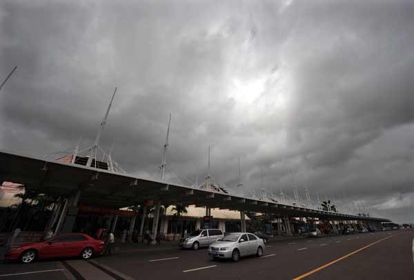 Chùm ảnh: Bão Conson quét qua Trung Quốc