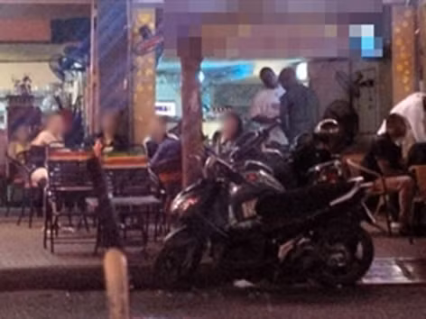 Phố 'trai gọi' chuyên phục vụ quý bà