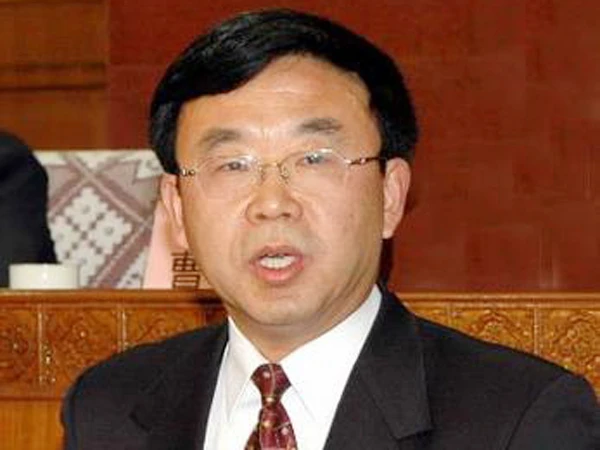 Quan tham mua 46 nhà cho 46 tình nhân