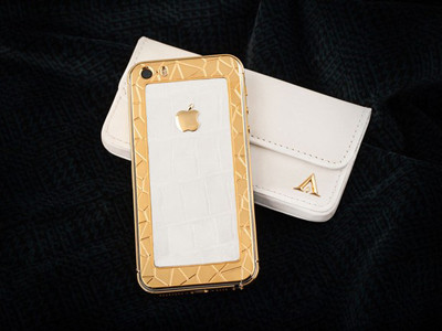 iPhone 5S mạ vàng bọc da cá sấu giá 35 triệu đồng
