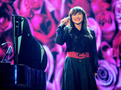 Khánh Linh đắm say khi yêu và mơ