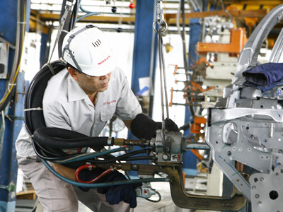 Giải cứu nền kinh tế: Chấp nhận bội chi?