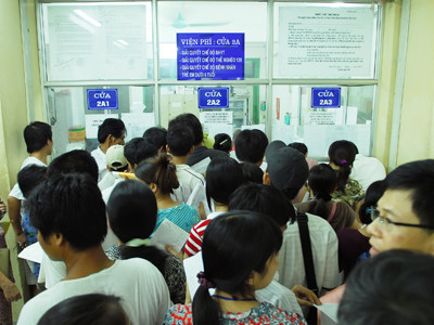 Bảo hiểm y tế - giải pháp bền vững trong chăm sóc sức khỏa cho người nhiễm HIV/AIDS