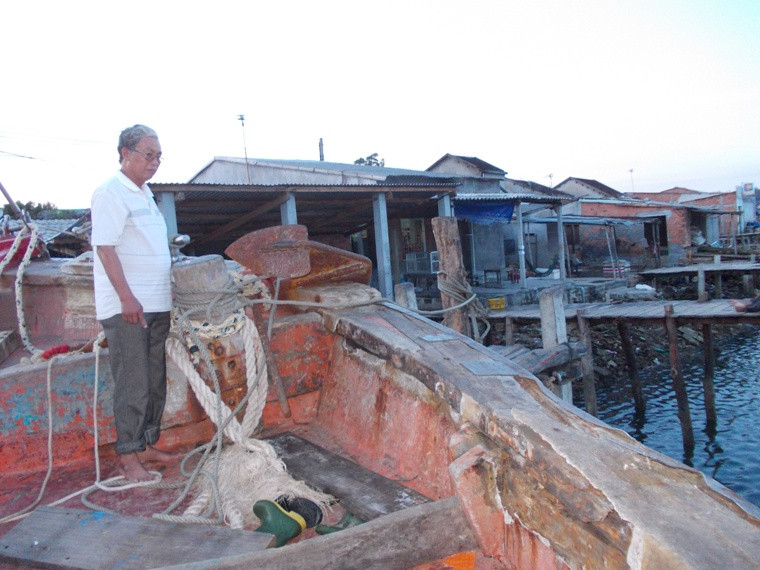 Ngư dân kể chuyện bị tàu Trung Quốc vây, đâm trên biển Hoàng Sa