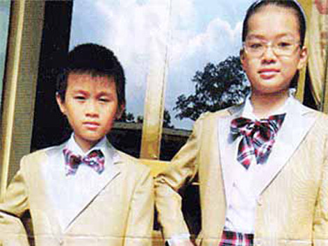 Đủ ăn, đủ sách vở cần hơn đồng phục