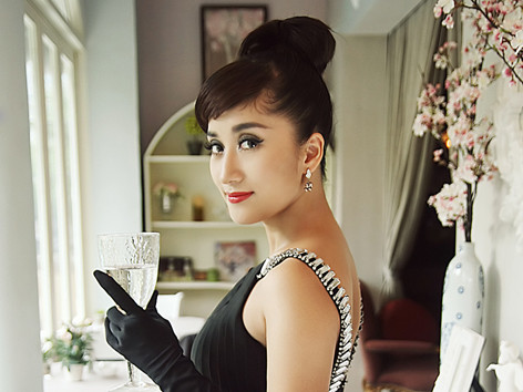 Khánh Thy: MC để… ngắm