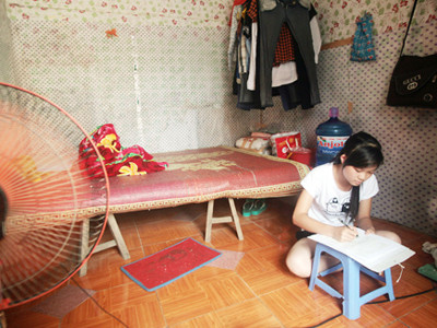 Bi hài nữ sinh 'ở ghép' trong nhà trọ