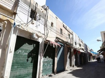 Đường phố Tripoli heo hút vì cuộc biểu tình phản đối các nhóm dân quân