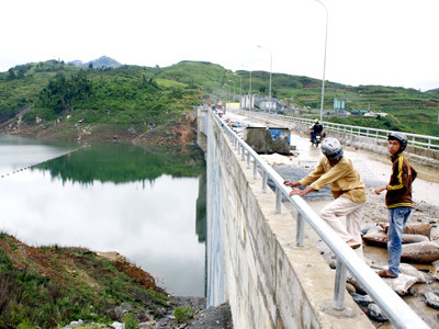 Trắng đêm lo động đất