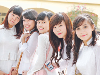 Trong một thời gian ngắn, qua hệ thống Đoàn đã có hàng vạn đoàn viên thanh niên góp ý vào Dự thảo Hiến pháp Ảnh: Hồng Vĩnh