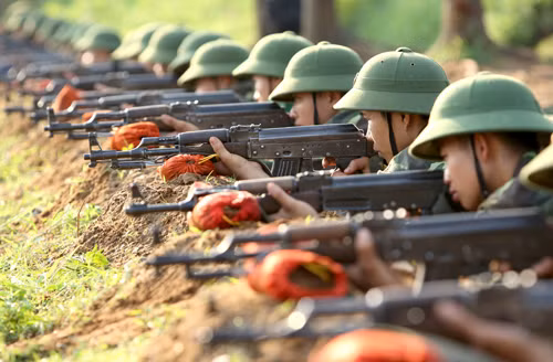 Luyện quân ở ‘Trung đoàn gió’