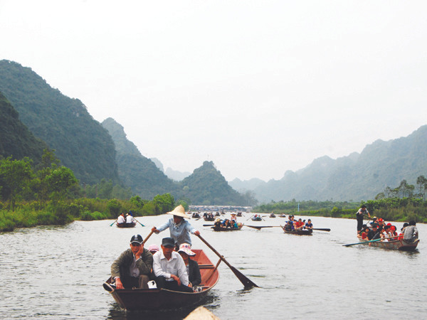 Người mở lối Chùa Hương