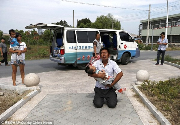 Bố cướp ngân hàng lấy tiền trả viện phí cho con