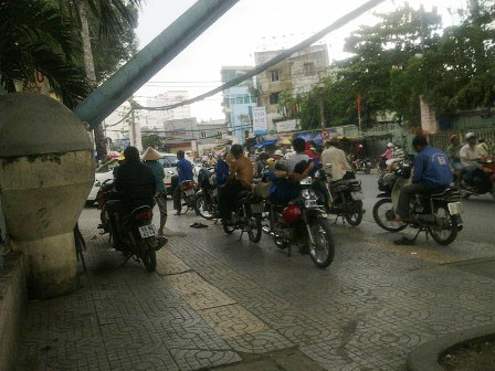 'Thị trường'... cho thuê bụng