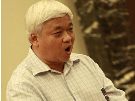 Bầu Kiên: “Tôi không hề phá giá khi kí với Công Vinh”