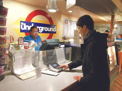 Thanh toán tiền bằng dấu vân tay