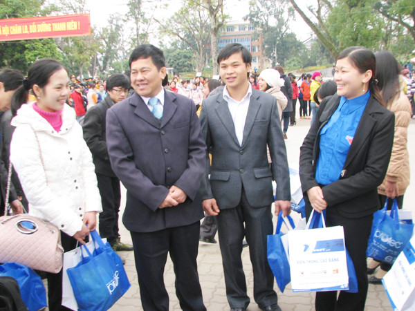 Người trẻ giải quyết 'ca' khó