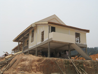 Thủy điện Hủa Na: Hàng trăm hộ dân khốn đốn