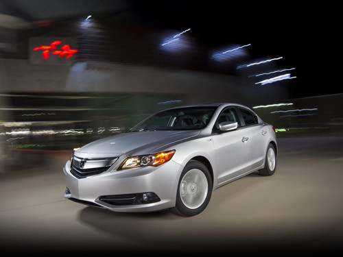 Acura báo giá sedan ILX đời 2013