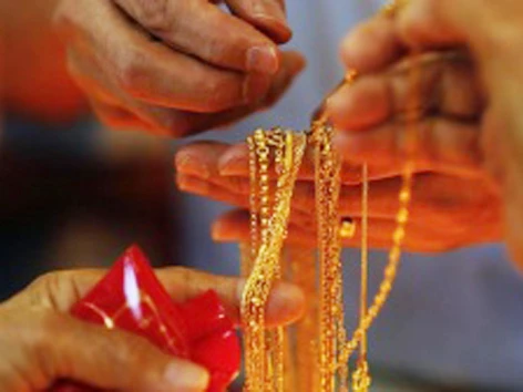 Vàng thế giới đảo chiều tăng giá mạnh