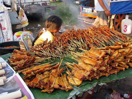 'Phượt' Lào vừa hay vừa rẻ