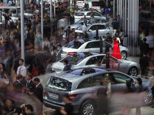 Đằng sau quyết định hạn chế nhập khẩu ô tô