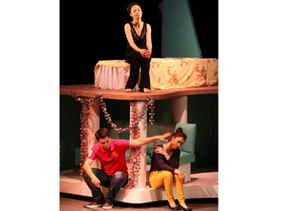 'Mùa yêu đương' gần gũi, dễ xem