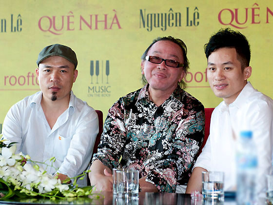 Tùng Dương hát cùng thần tượng Nguyên Lê